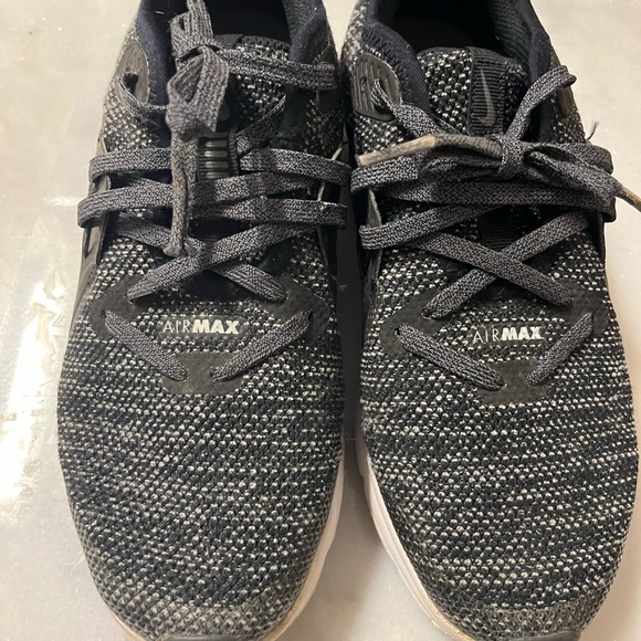 Air max - Picture 4 of 4